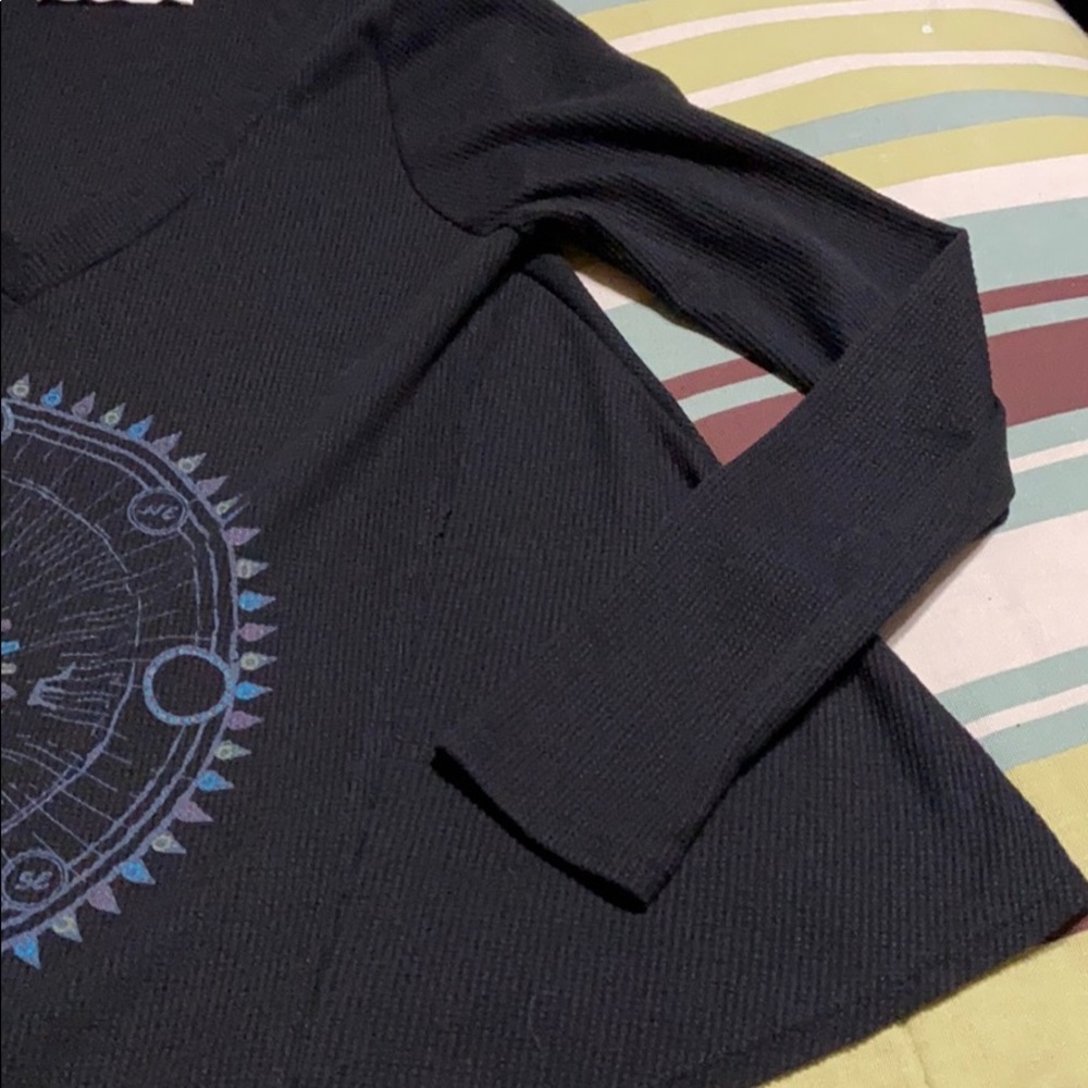 Pullover Top. Euc - image 5